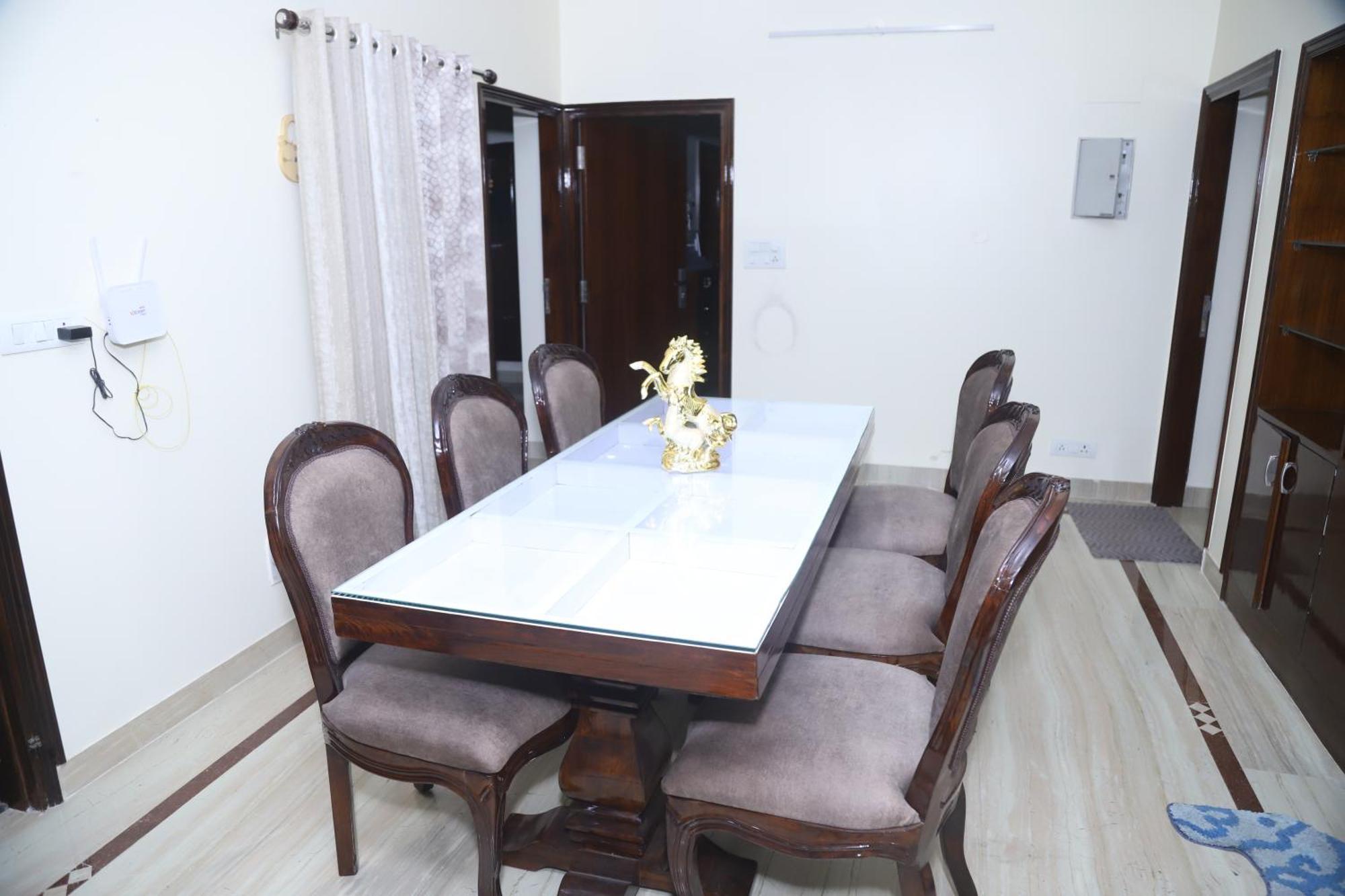 Divine India Service Apartment 3Bhk,B57 Sarita Vihar,Apollo Yeni Delhi Dış mekan fotoğraf