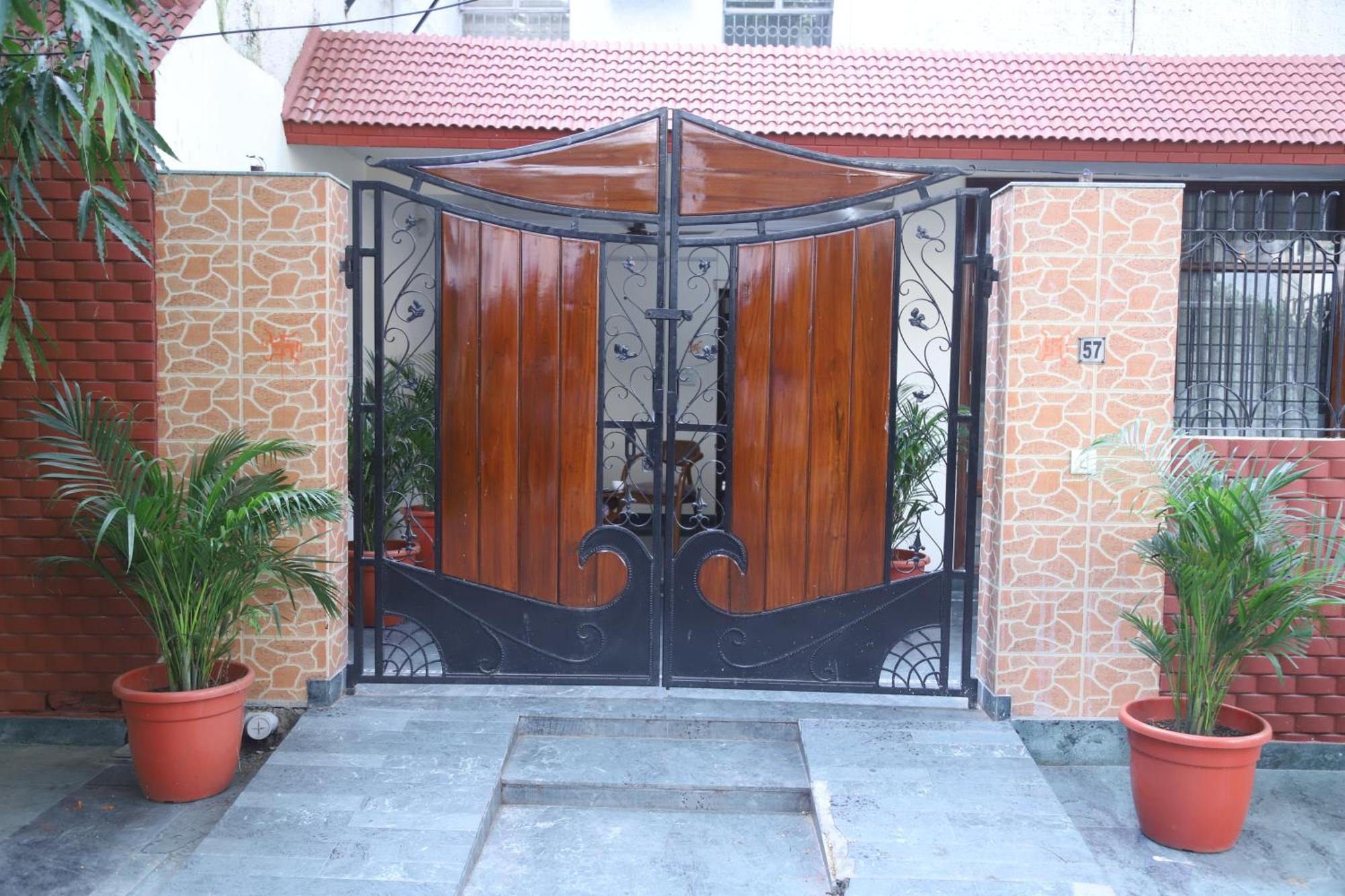 Divine India Service Apartment 3Bhk,B57 Sarita Vihar,Apollo Yeni Delhi Dış mekan fotoğraf