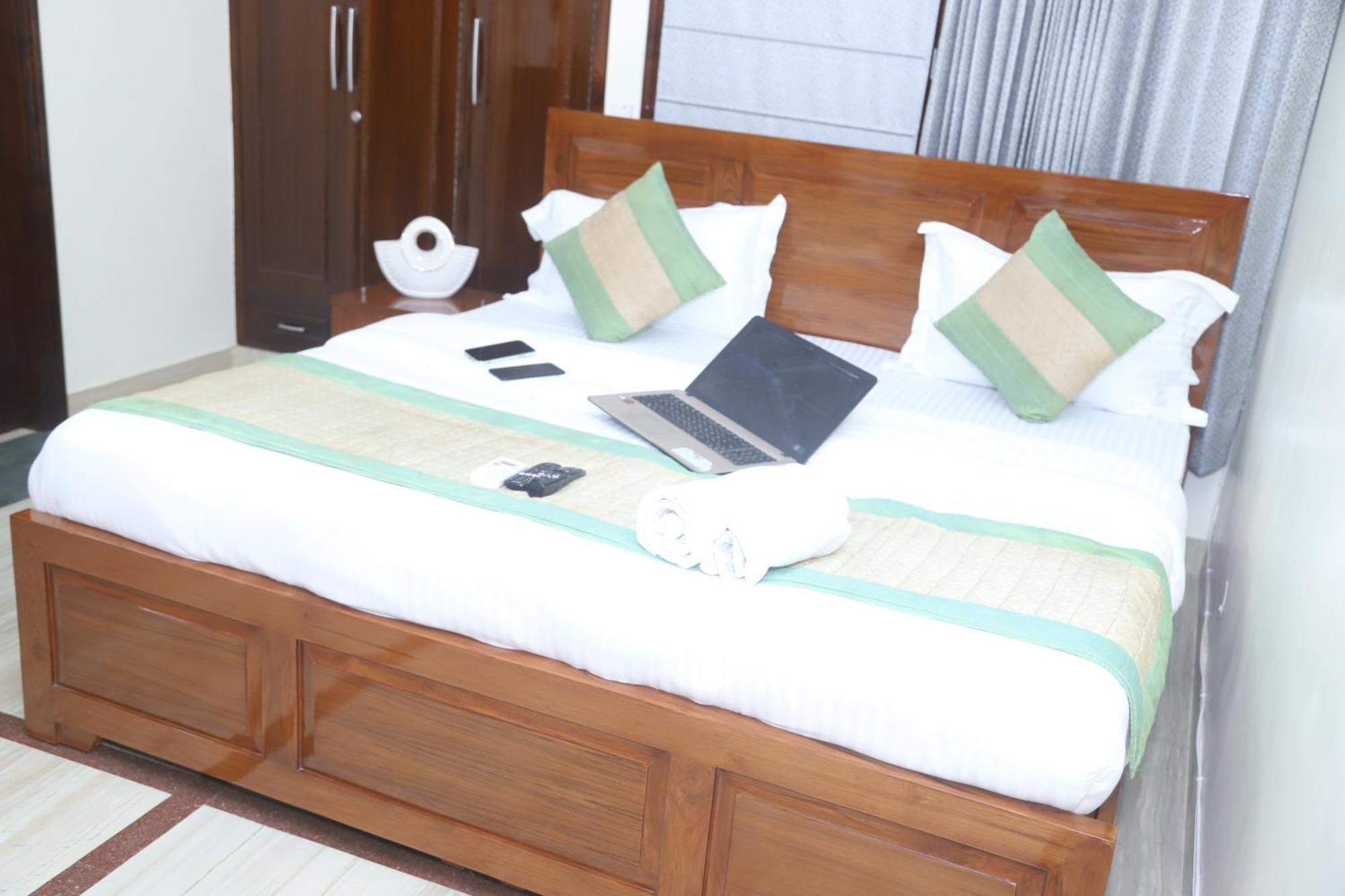 Divine India Service Apartment 3Bhk,B57 Sarita Vihar,Apollo Yeni Delhi Dış mekan fotoğraf